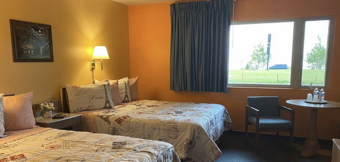 Silver Sands Hotel & RV Park (Silver Sands Motel) - Web Listing (newer photo)